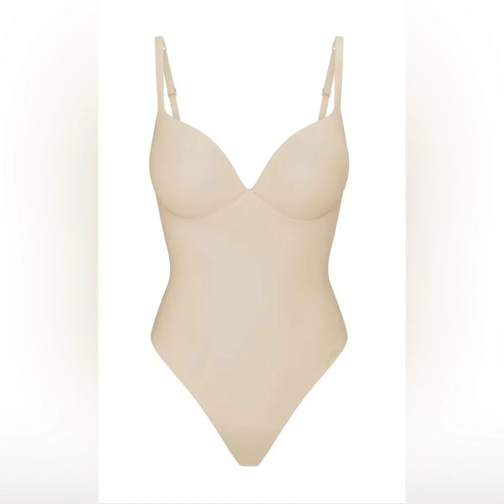 SKIMS ULTIMATE BODY
PUSH-UP THONG BODYSUIT XL SAND - Picture 4 of 6